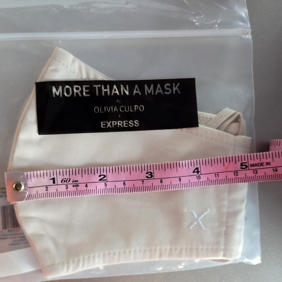 Face masks - Picture 6 of 6